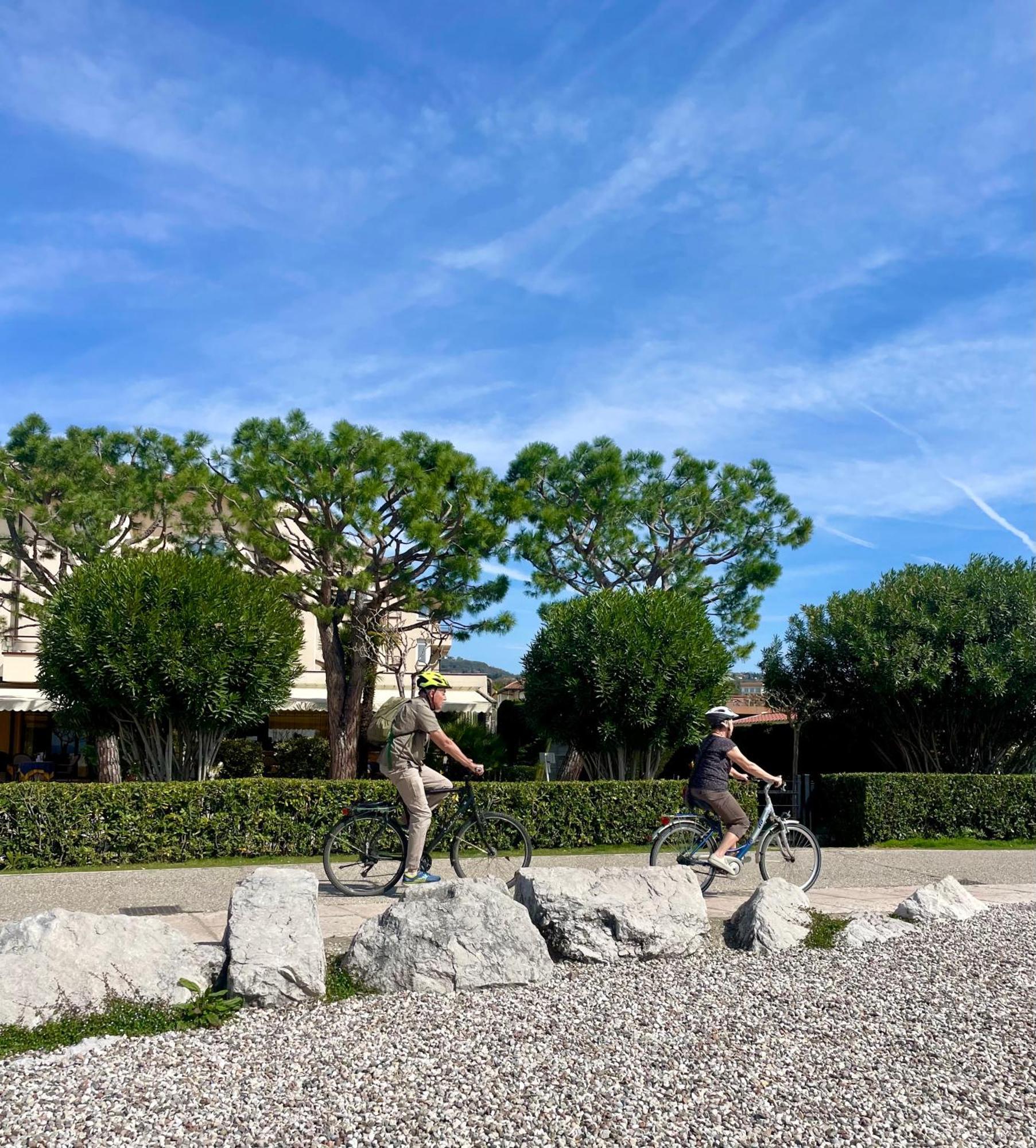 B City Hotel Bardolino Exterior foto