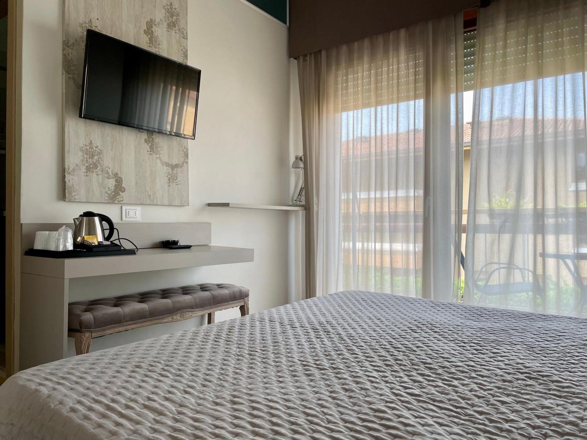 B City Hotel Bardolino Exterior foto