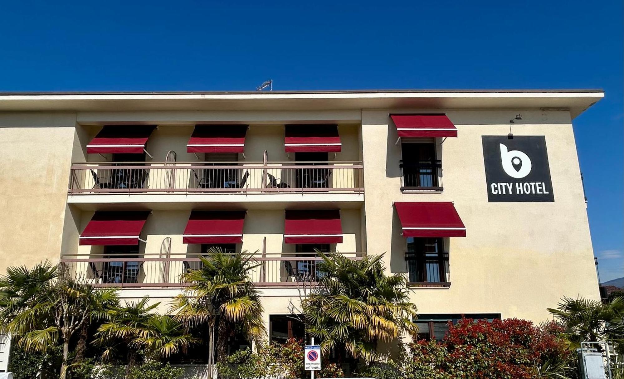 B City Hotel Bardolino Exterior foto
